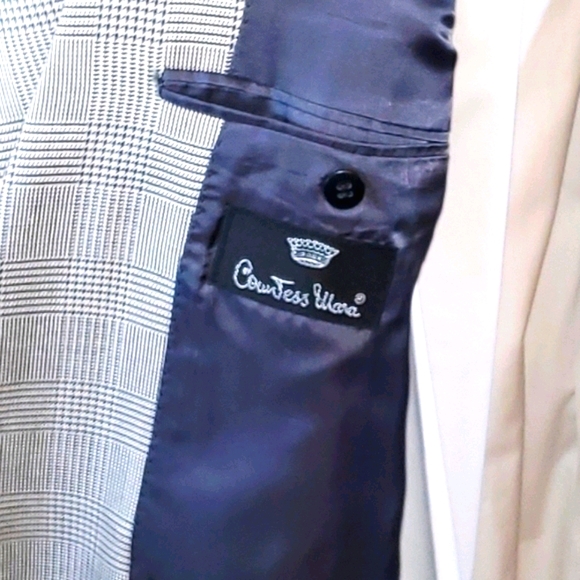 Countess Mara Sport Coat - Picture 6 of 6